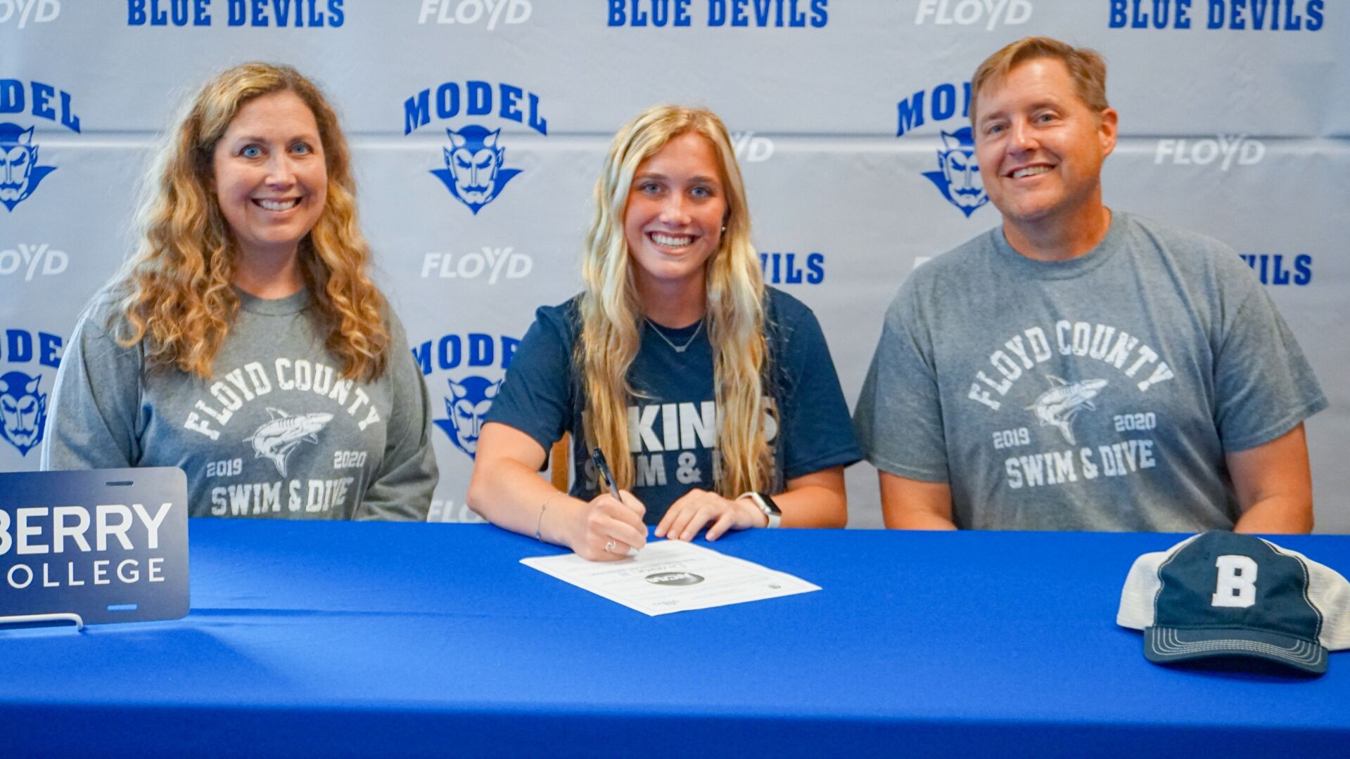 Model’s Belle Bryant signs with Berry College